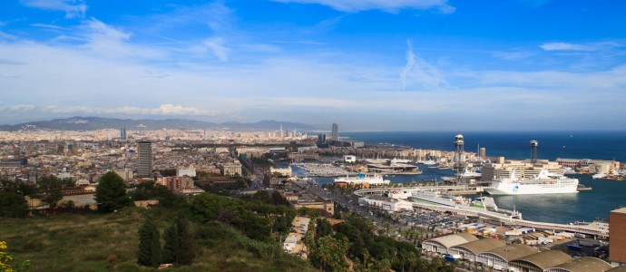 Blick vom Montjïc über den Hafen